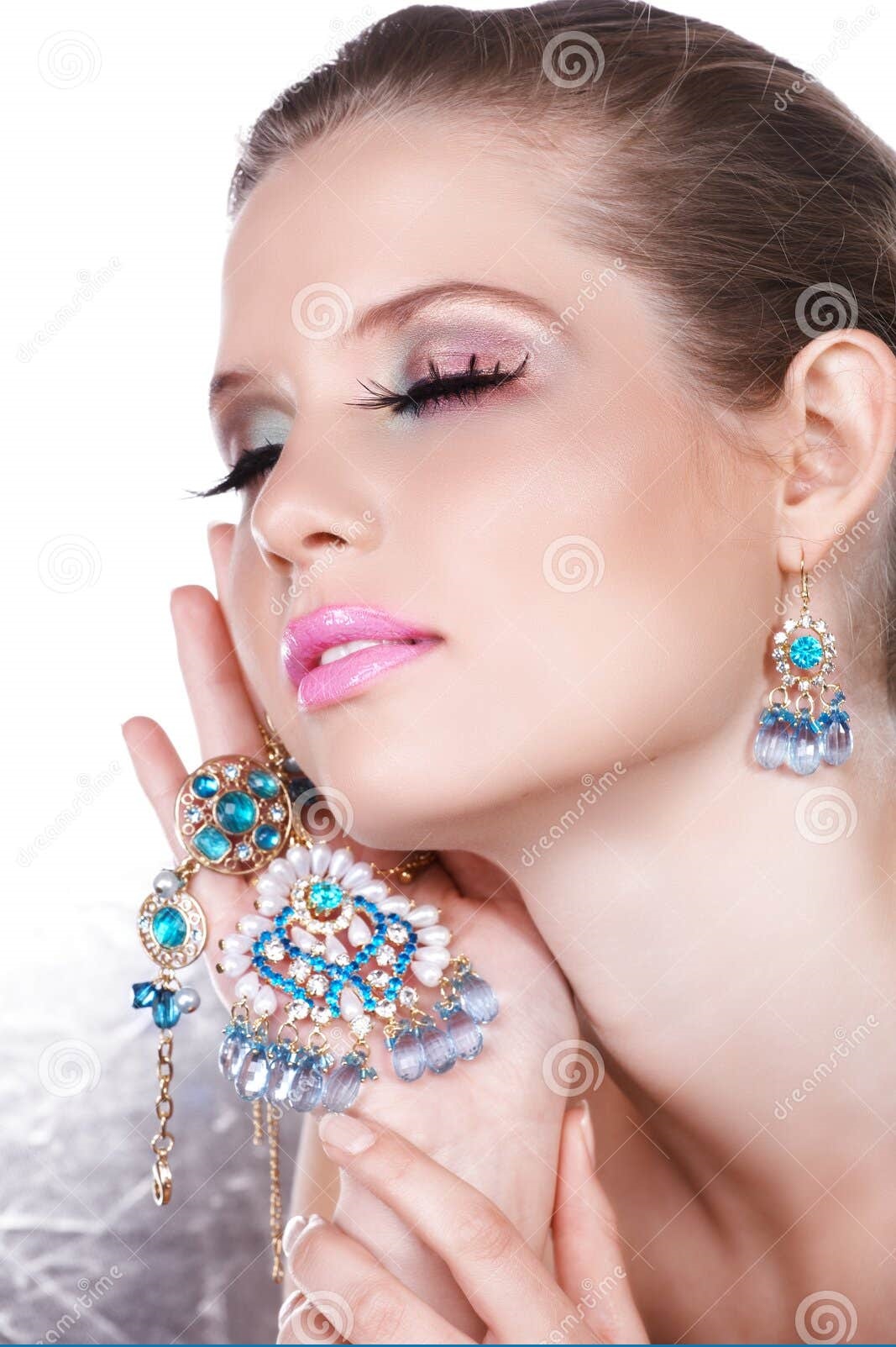 Necklace & Earrings