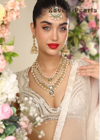 Traditional Necklace & Earrings